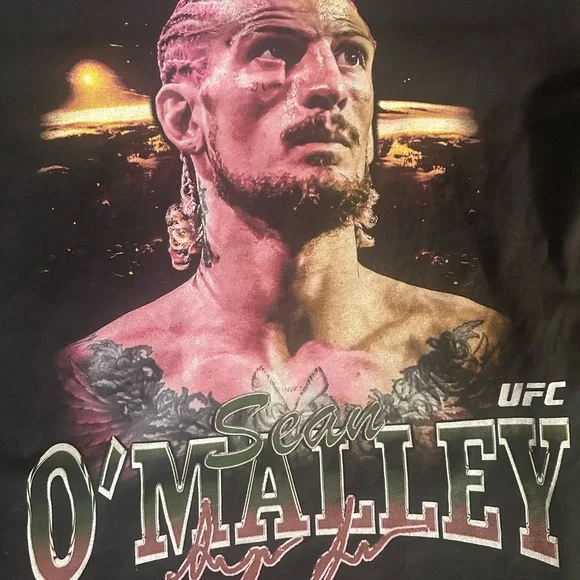 UFC Sean O'Malley Suga Black T-Shirt Licensed MMA
width:29”
Length:26” - Picture 2 of 4